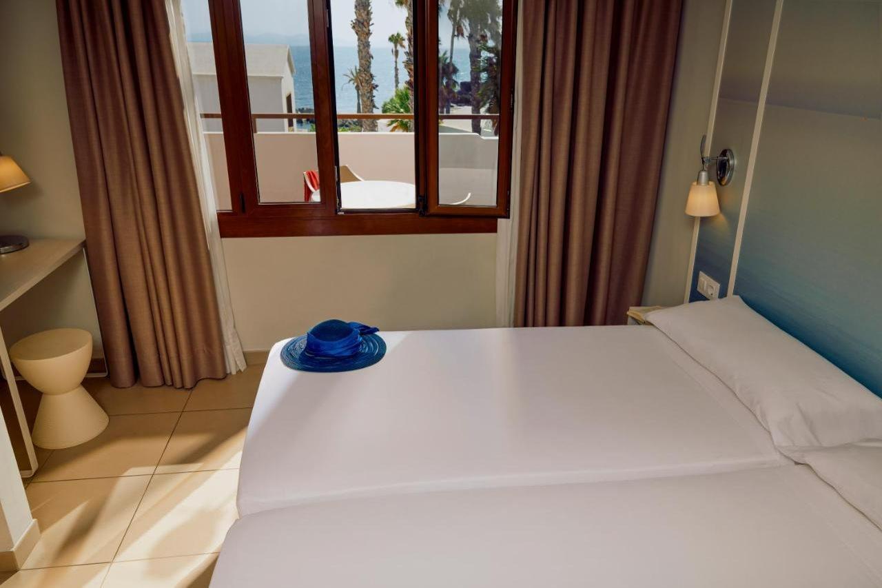 Flamingo Beach Resort Playa Blanca  Extérieur photo